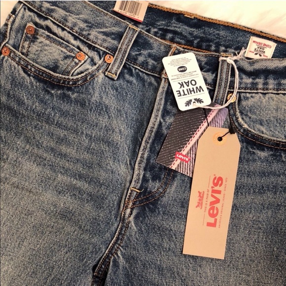 Levi’s Wedgie Fit - Picture 2 of 6